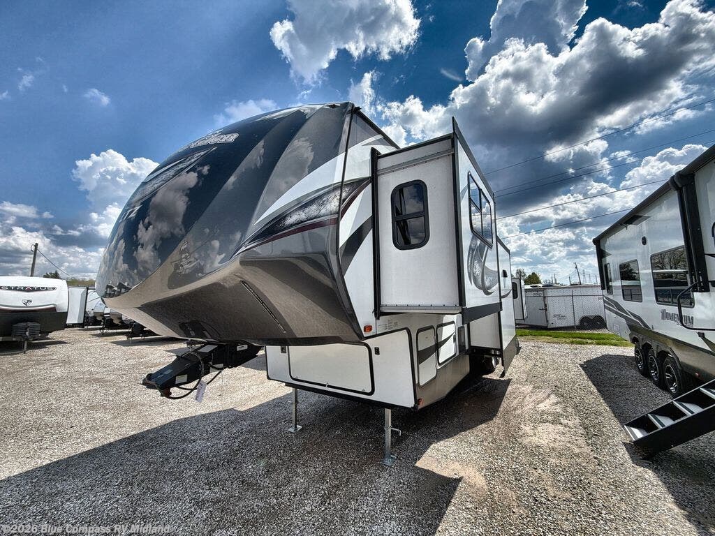 Used 2019 Forest River Wildwood Heritage Glen LTZ 378FL available in Midland, Michigan