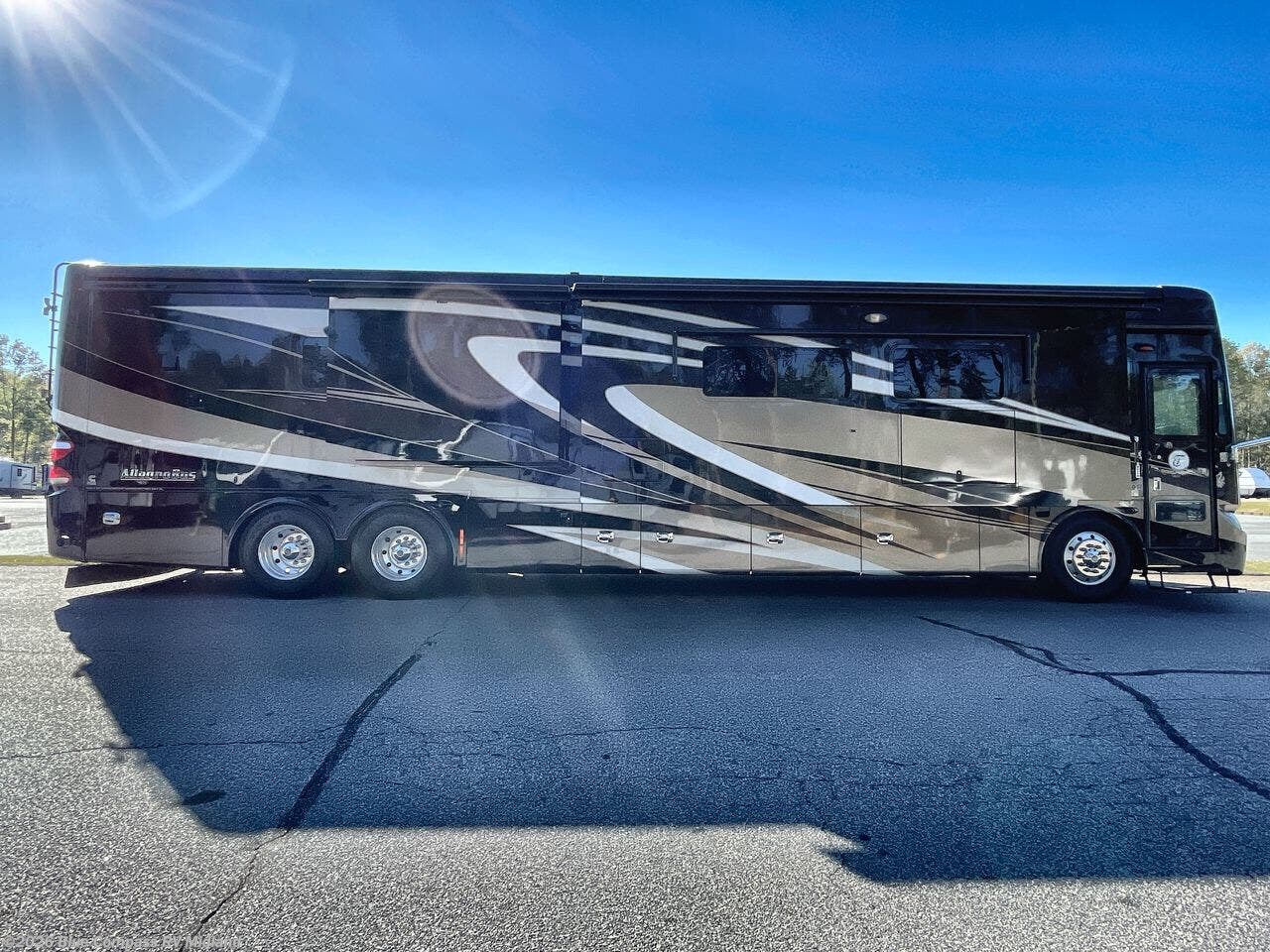 2014 Miscellaneous Unknown Unknown 45 LP - Used Class A For Sale by Blue Compass RV Midland in Midland, Michigan