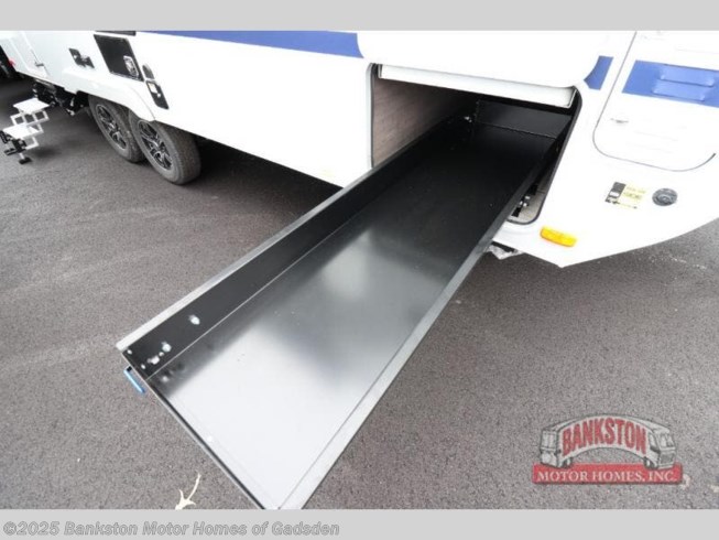 2023 Lance Travel Trailers 1995 by Lance from Bankston Motor Homes of Gadsden in Attalla, Alabama