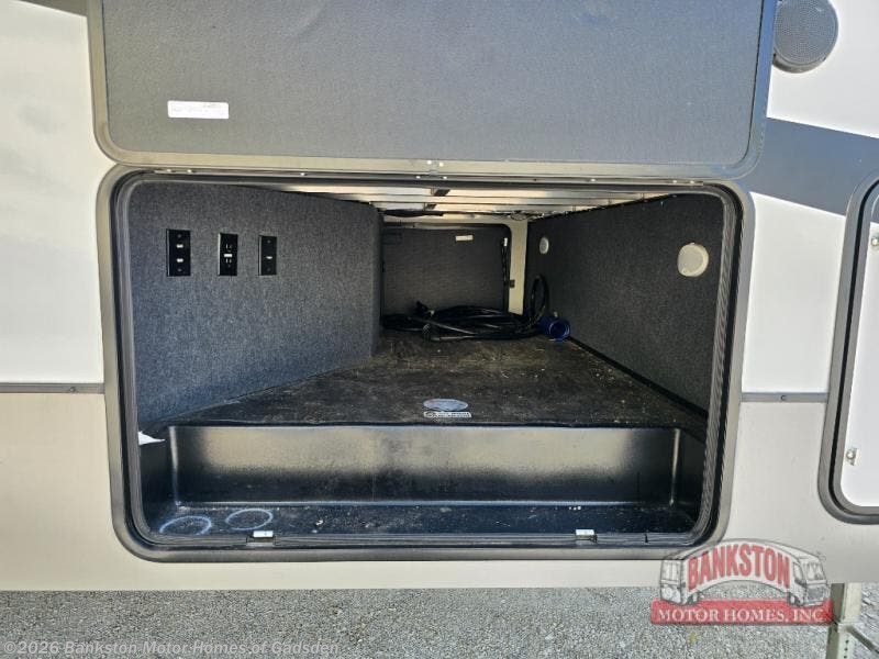 2022 Avenue 32RLS by Alliance RV from Bankston Motor Homes of Gadsden in Attalla, Alabama