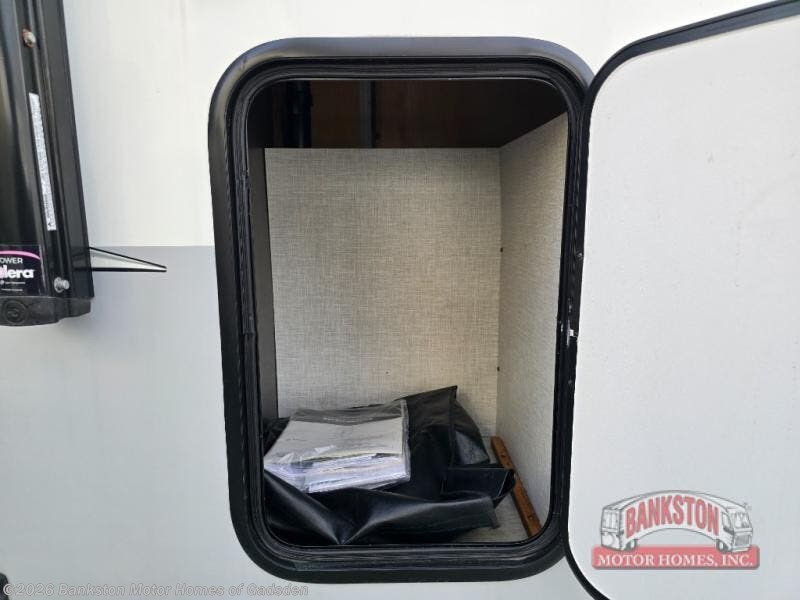 2021 Flagstaff Micro Lite 25FKS by Forest River from Bankston Motor Homes of Gadsden in Attalla, Alabama