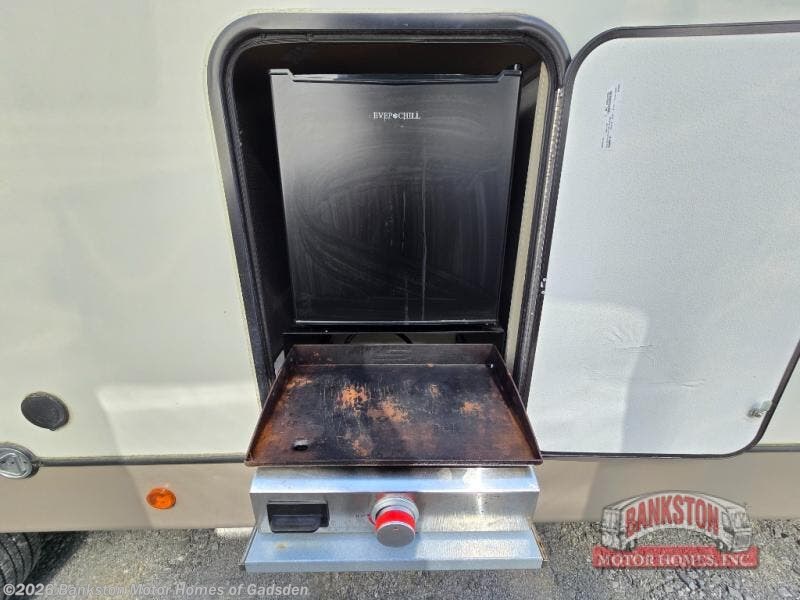 Used 2023 Forest River Salem Hemisphere Hyper-Lyte 29XBHL available in Attalla, Alabama