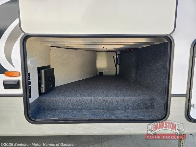 2021 Keystone Cougar 30RLS - Used Fifth Wheel For Sale by Bankston Motor Homes of Gadsden in Attalla, Alabama