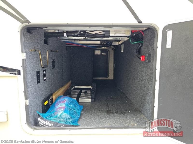 2023 Beacon 32RLB by Vanleigh from Bankston Motor Homes of Gadsden in Attalla, Alabama