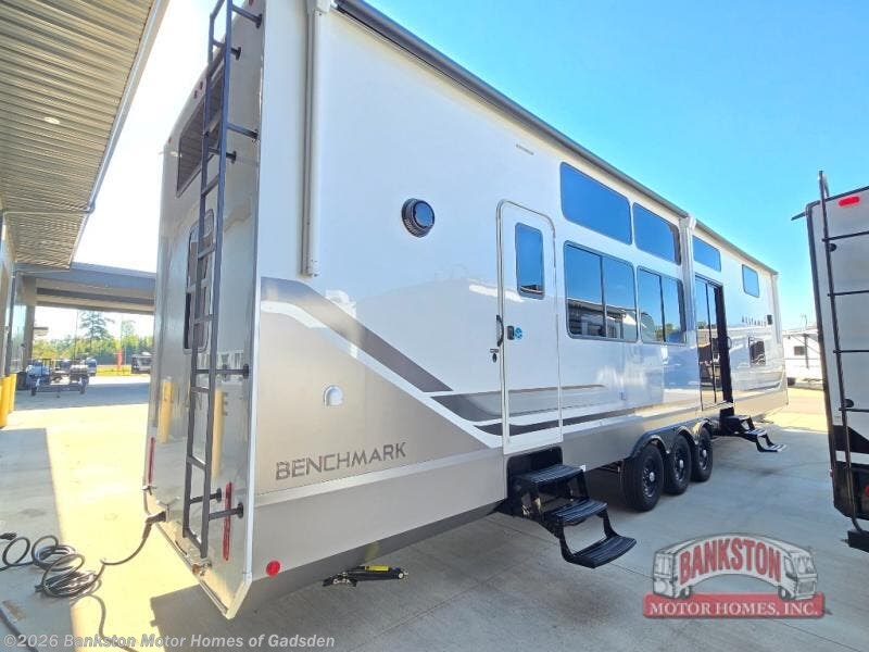 2027 Benchmark 44LFT by Alliance RV from Bankston Motor Homes of Gadsden in Attalla, Alabama