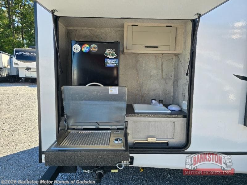 Used 2024 CrossRoads Sunset Trail SS331BH available in Attalla, Alabama
