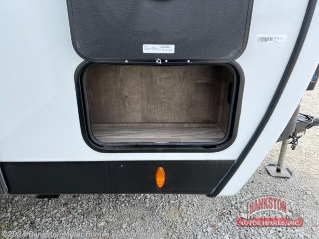 2024 SportTrek Touring Edition STT333VMI by Venture RV from Bankston Motor Homes of Ardmore in Ardmore, Tennessee
