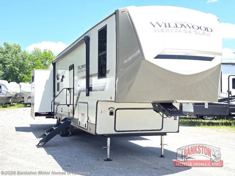 2024 Forest River Wildwood Heritage Glen 356QB RV for Sale in Ardmore, TN 38449 116368 RVUSA