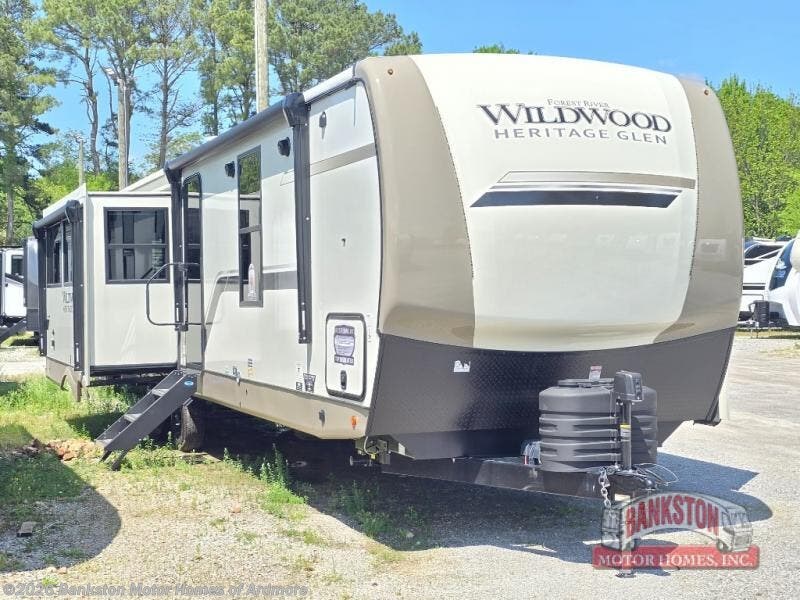 2024 Forest River Wildwood Heritage Glen 308RL RV for Sale in Ardmore, TN 38449 116105 RVUSA