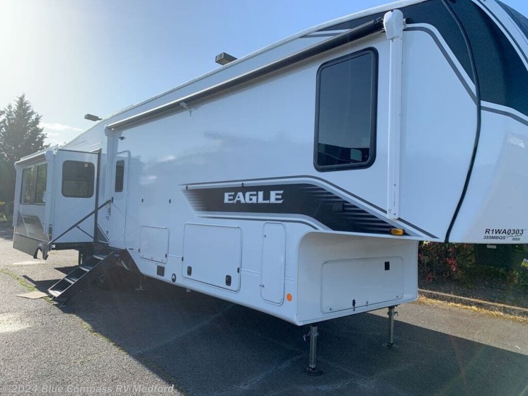 New 2024 Jayco Eagle 355MBQS available in Medford, Oregon