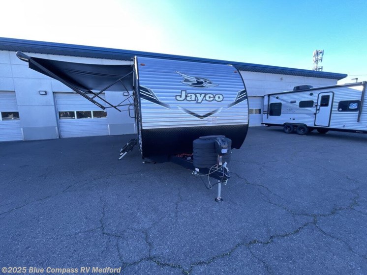 New 2025 Jayco Jay Flight SLX 210QBW available in Medford, Oregon