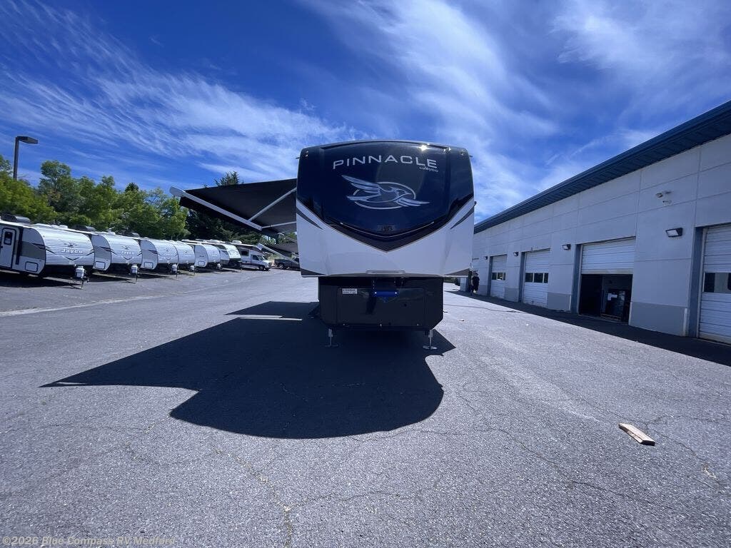 2025 Pinnacle 38FBRK by Jayco from Blue Compass RV Medford in Medford, Oregon