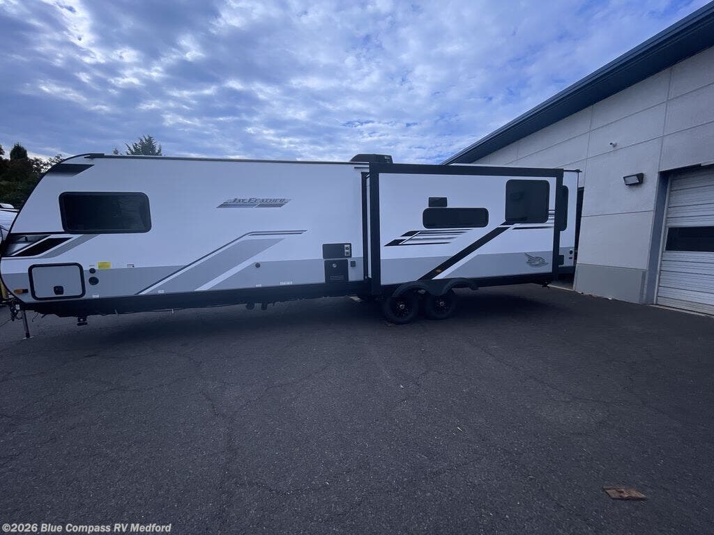 New 2025 Jayco Jay Feather 32RL available in Medford, Oregon