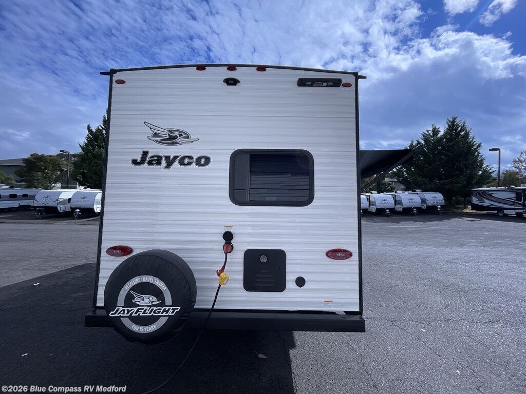 New 2026 Jayco Jay Flight SLX 261BHSW available in Medford, Oregon