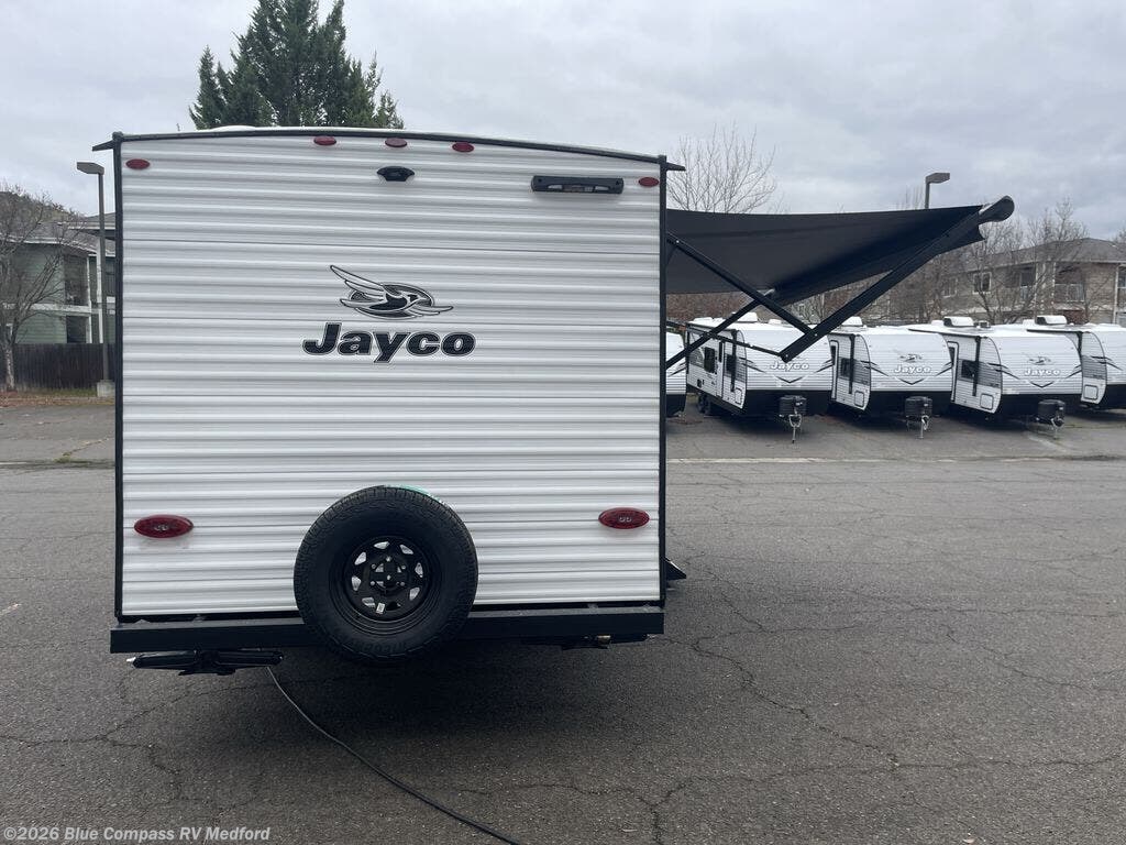 New 2026 Jayco Jay Flight SLX 175FQW available in Medford, Oregon