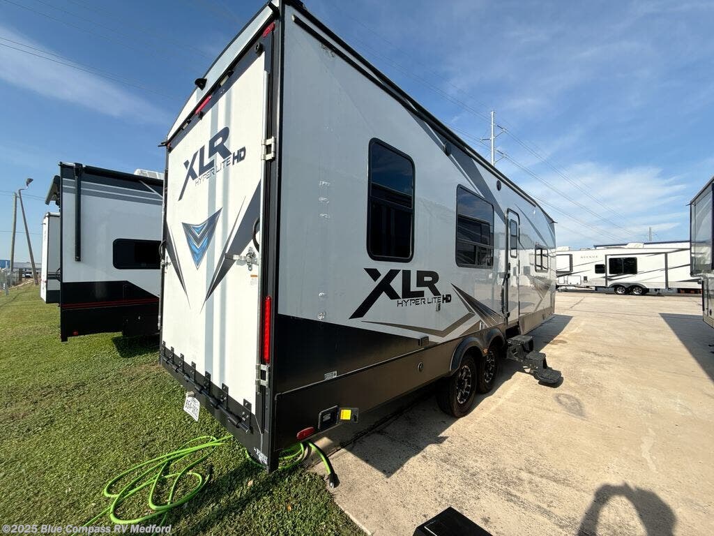 2021 XLR Hyper Lite 2513 by Forest River from Blue Compass RV Medford in Medford, Oregon