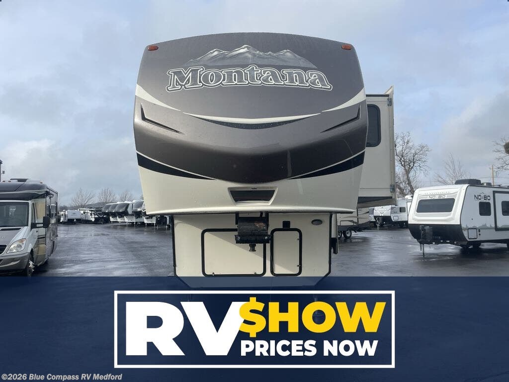 2016 Keystone Montana 3610 RL - Used Fifth Wheel For Sale by Blue Compass RV Medford in Medford, Oregon features Slideout