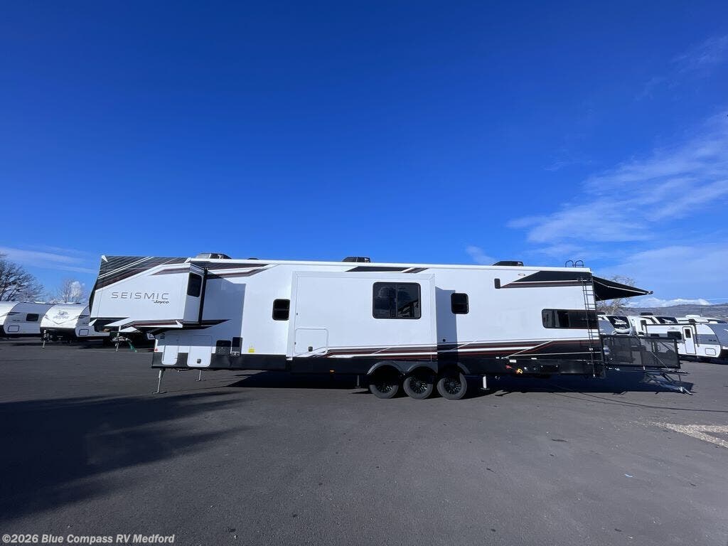 2026 Seismic 395 by Jayco from Blue Compass RV Medford in Medford, Oregon