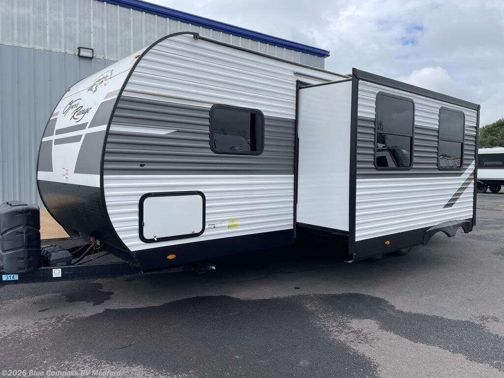 Used 2023 Highland Ridge Open Range Conventional 26BH available in Medford, Oregon