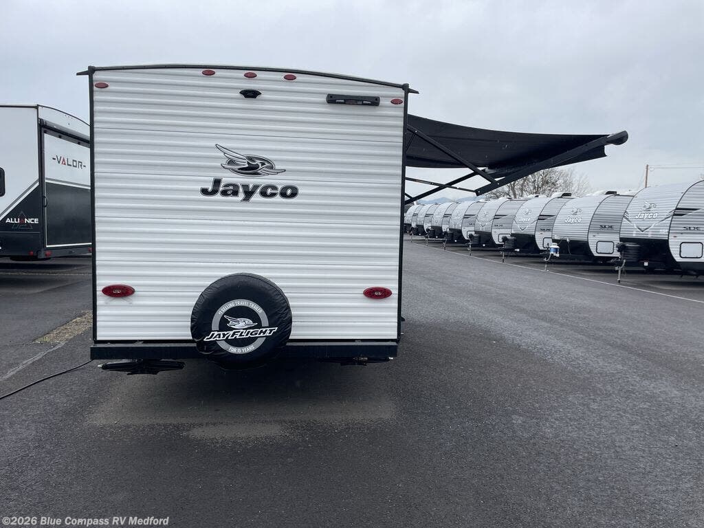 New 2026 Jayco Jay Flight SLX 175FQW available in Medford, Oregon