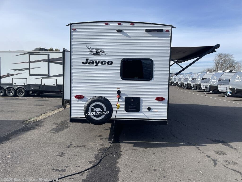 New 2026 Jayco Jay Flight SLX 261BHSW available in Medford, Oregon