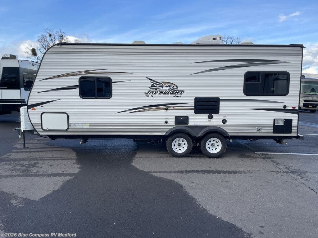 2018 Jayco Jay Flight SLX 212QBW - Used Travel Trailer For Sale by Blue Compass RV Medford in Medford, Oregon