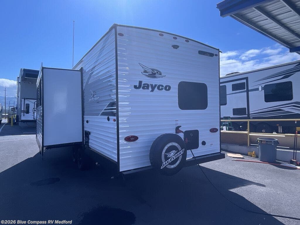 New 2026 Jayco Jay Flight SLX 261BHSW available in Medford, Oregon