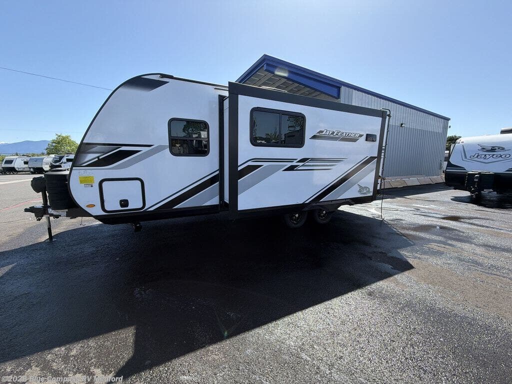 New 2026 Jayco Jay Feather 21MML available in Medford, Oregon