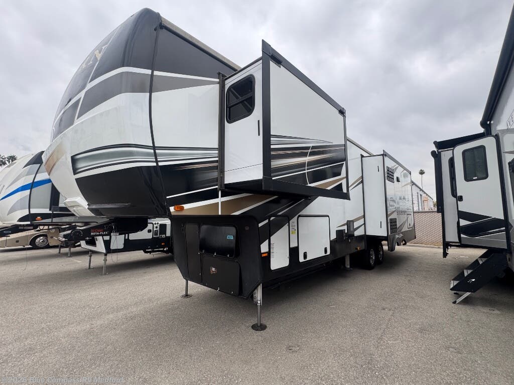 Used 2022 Heartland Bighorn 3300DL available in Medford, Oregon