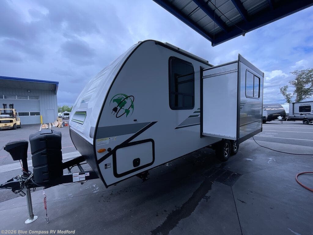 2022 Micro Minnie FLX 2306BHS by Winnebago from Blue Compass RV Medford in Medford, Oregon