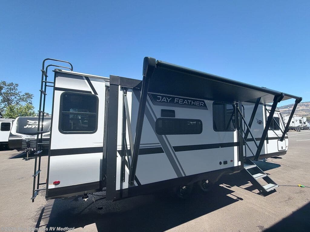 New 2026 Jayco Jay Feather 27MK available in Medford, Oregon
