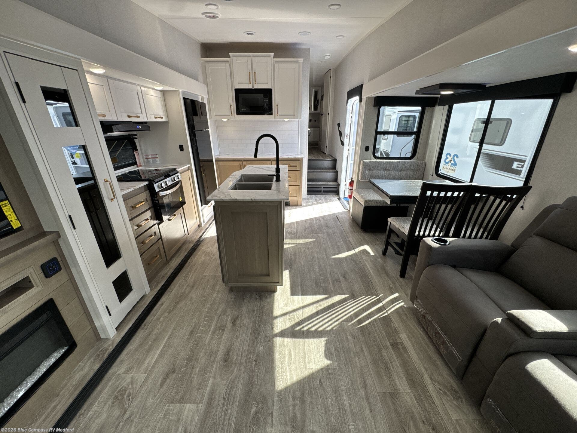 New 2026 Jayco Eagle SLE 30RLT available in Medford, Oregon