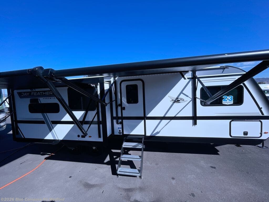 New 2027 Jayco Jay Feather 27MK available in Medford, Oregon
