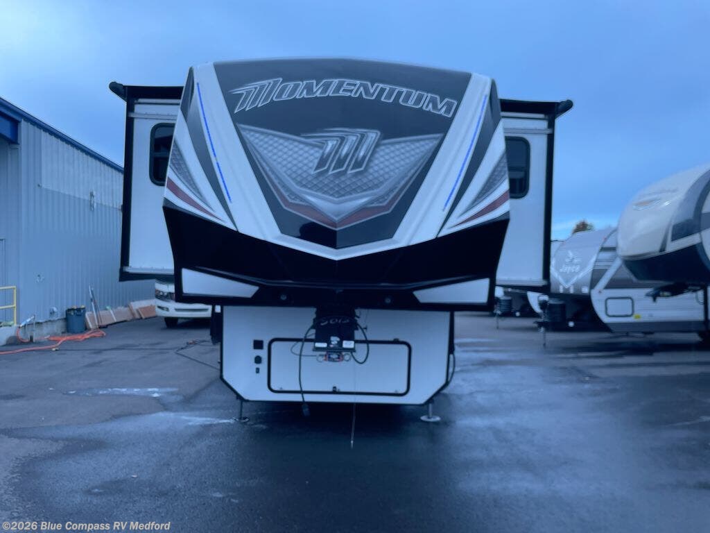 2017 Momentum 376TH by Grand Design from Blue Compass RV Medford in Medford, Oregon