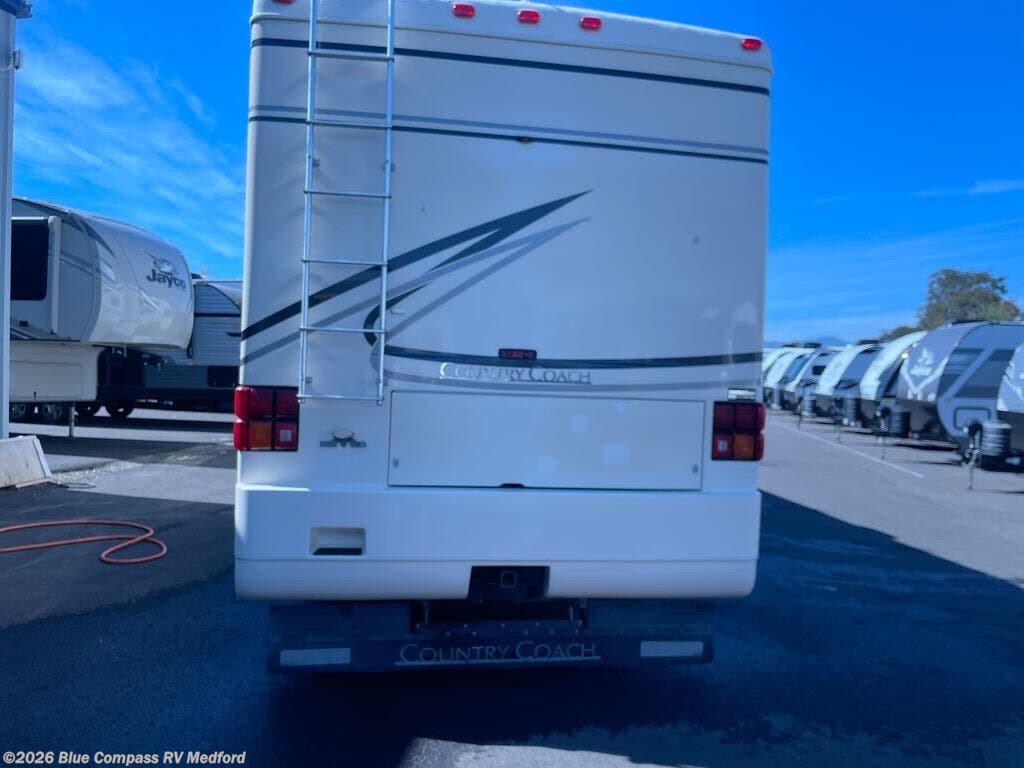 2001 Country Coach Intrigue 330HP - Used Class A For Sale by Blue Compass RV Medford in Medford, Oregon