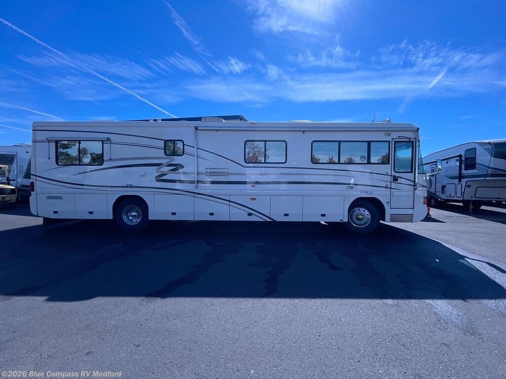2001 Intrigue 330HP by Country Coach from Blue Compass RV Medford in Medford, Oregon