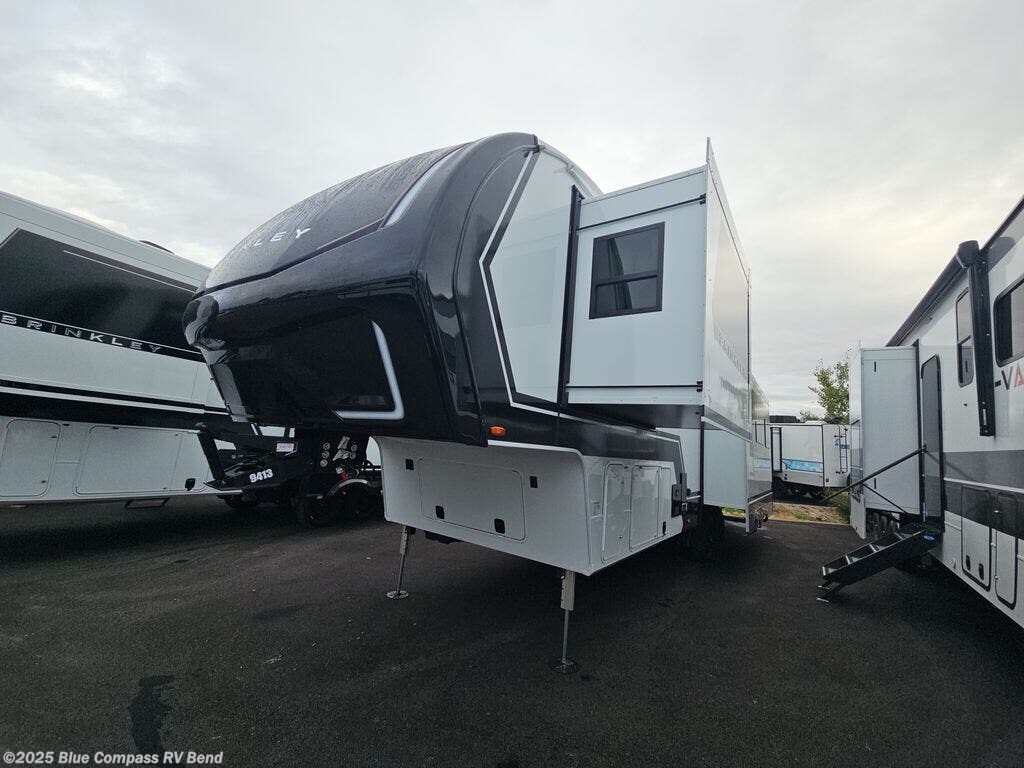 2026 Model Z 3100 by Brinkley RV from Blue Compass RV Bend in Bend, Oregon