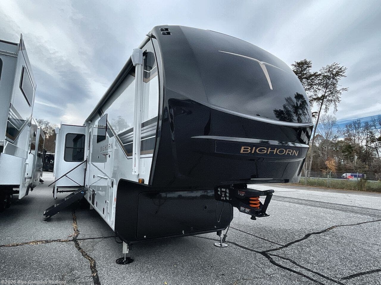 2026 Bighorn 39RK by Heartland from Blue Compass RV Bend in Bend, Oregon