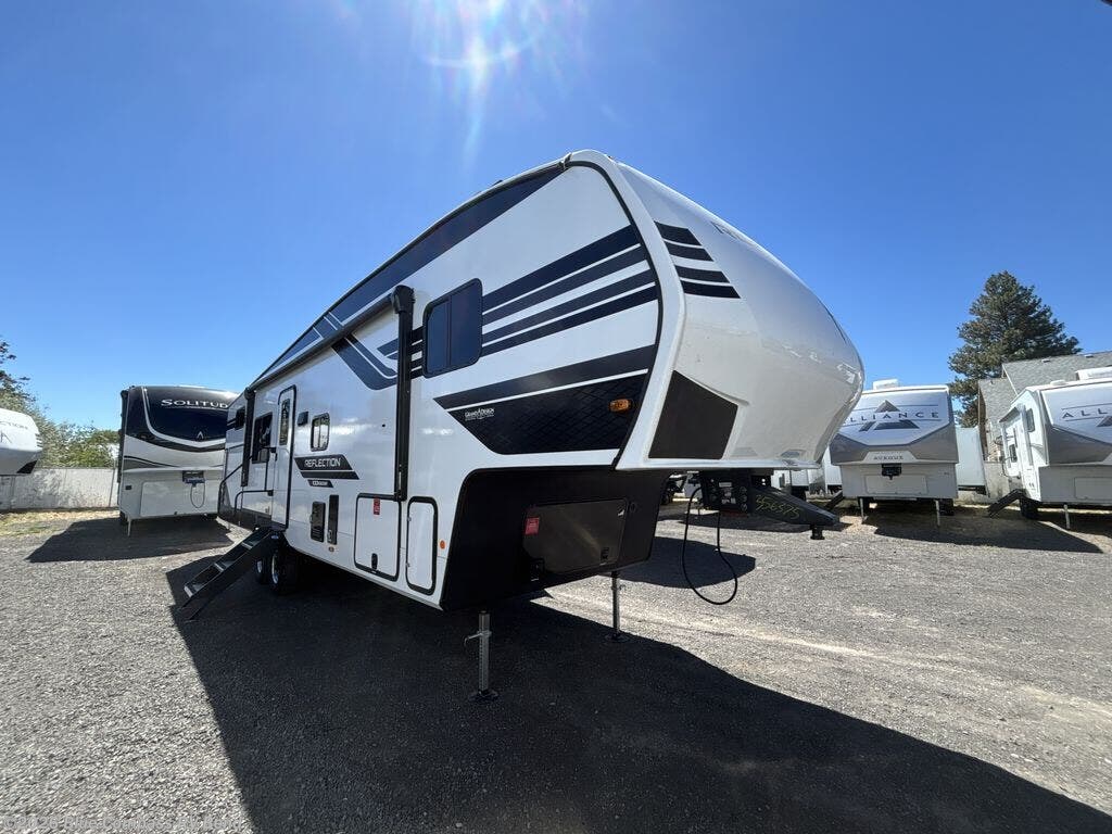 2026 Reflection 100 Series 32BH by Grand Design from Blue Compass RV Bend in Bend, Oregon