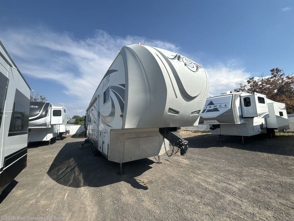 2016 Arctic Fox 29-5T by Northwood from Blue Compass RV Bend in Bend, Oregon