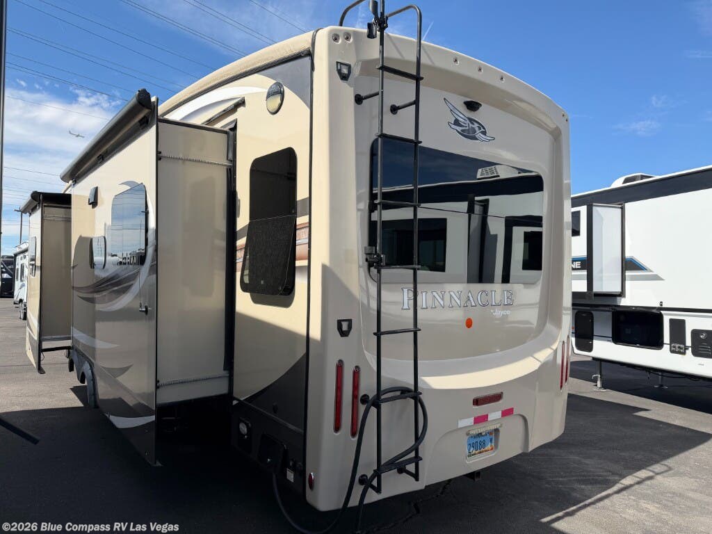 2019 Pinnacle 37MDQS by Jayco from Blue Compass RV Las Vegas in Las Vegas, Nevada