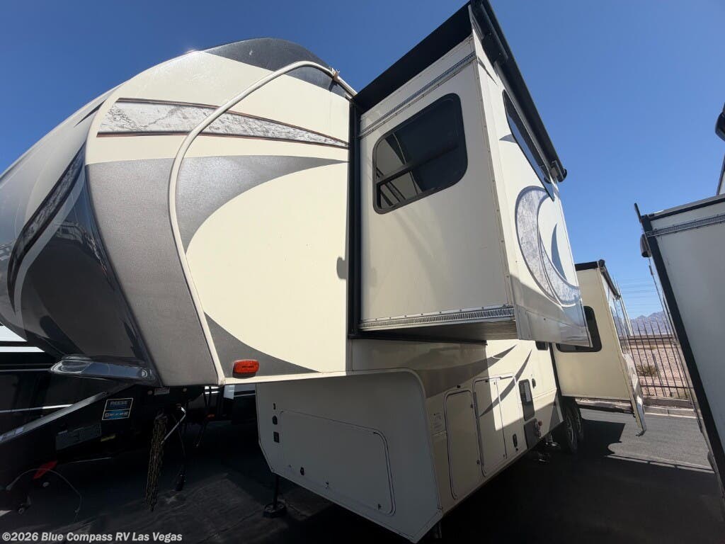 2019 Solitude 344GK by Grand Design from Blue Compass RV Las Vegas in Las Vegas, Nevada