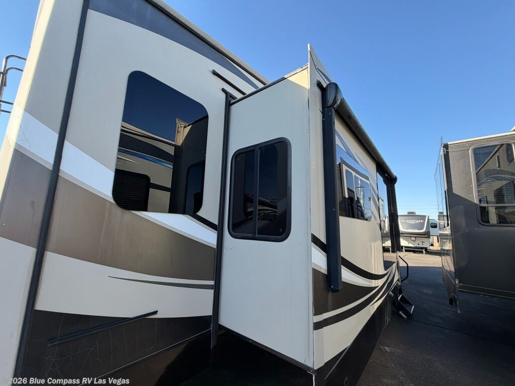 Used 2016 Jayco Pinnacle 36RSQS available in Las Vegas, Nevada