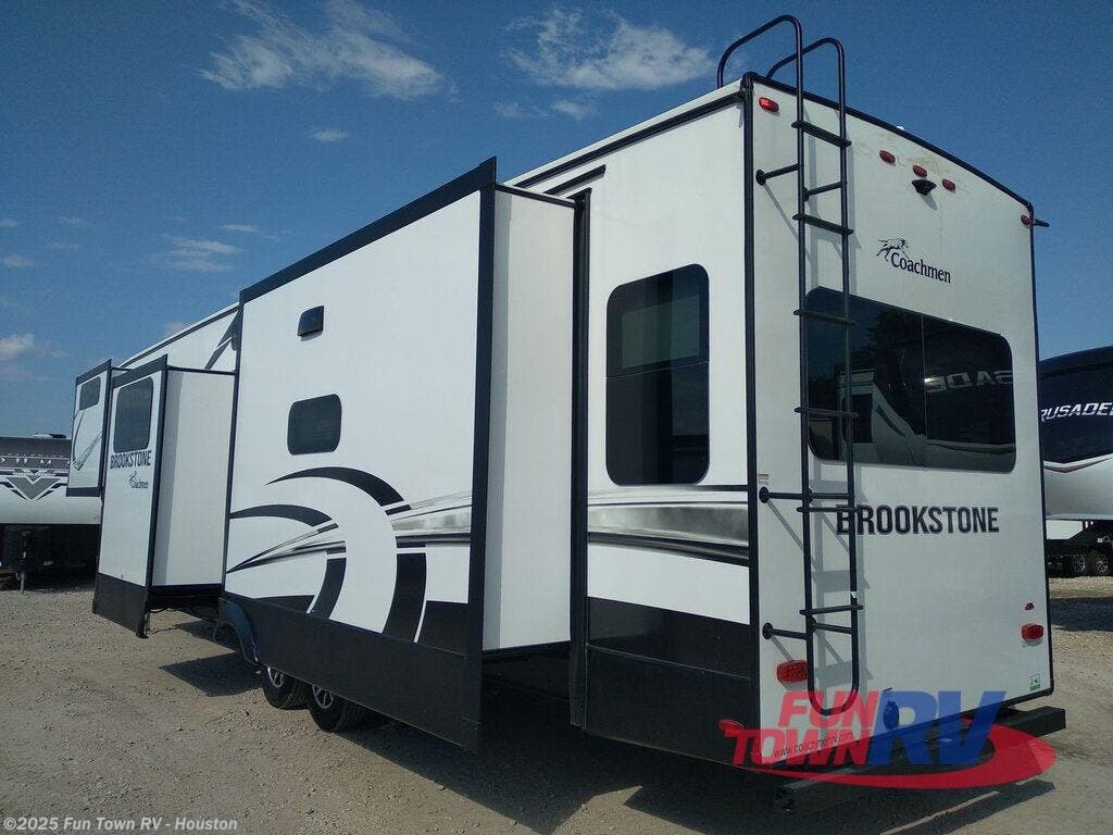 2023 Coachmen Brookstone 398MBL RV for Sale in Wharton, TX 77488