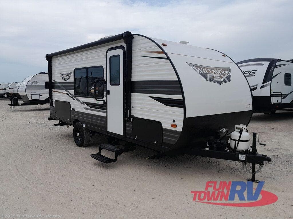2023 Forest River Wildwood FSX 179DBK RV for Sale in Wharton, TX 77488 190821