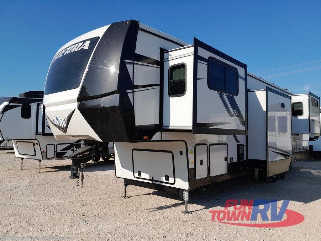 2022 Forest River Sierra 391FLRB RV for Sale in Wharton, TX 77488