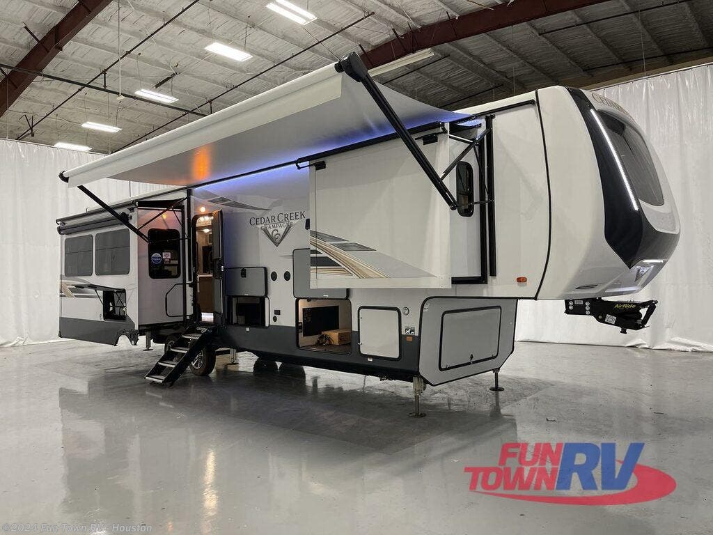 2022 Forest River Cedar Creek Champagne Edition 38EBS RV for Sale in