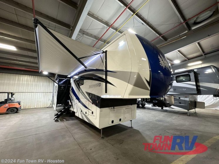 New 2024 Redwood RV Redwood 4001LK available in Wharton, Texas