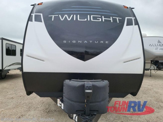 2022 Twilight Signature TWS 2280 by Cruiser RV from Fun Town RV - Houston in Wharton, Texas