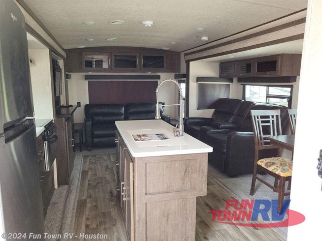 Used 2018 Forest River Salem Hemisphere Lite 272RL available in Wharton, Texas